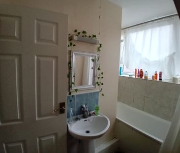 3 Bed - 67 Beechwood Terrace, Burley, Leeds - LS4 2NG - Student - Photo 6