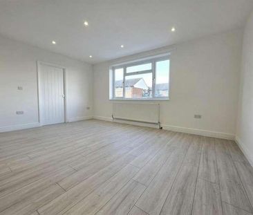 Windsor Court, N14 - Photo 3