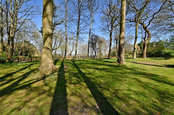 5 bedroom detached house to rent - Photo 1