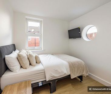 1 bedroom in a flat share to rent - Photo 4