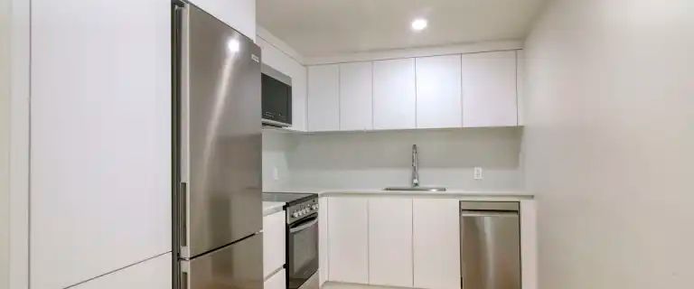 Regency | 3555 Cote-des-Neiges Road, Montreal - Photo 1