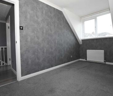 17 Moorland Park, Lisburn, BT28 2XT - Photo 4