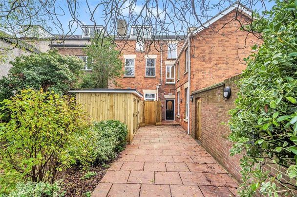 2 bedroom duplex to rent - Photo 1