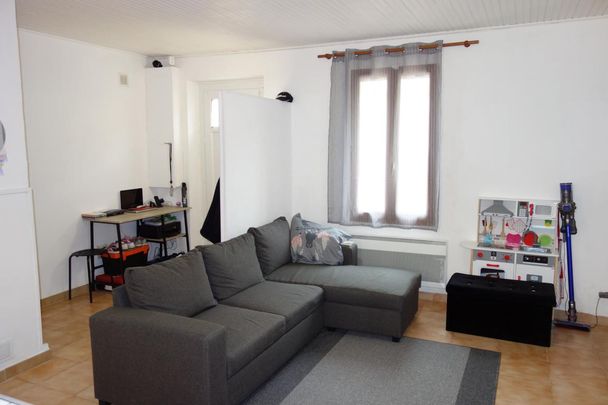 Location Maison 3 pièces 64m² GENERAC 30510 - Photo 1