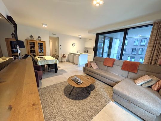 Appartement te huur - Photo 1