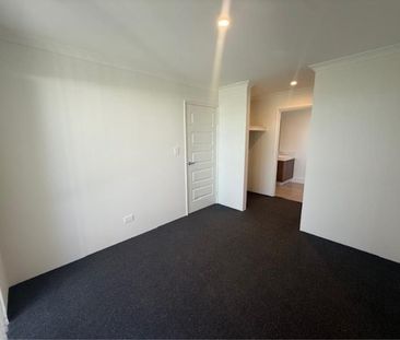 23 Drysdale Gardens, Wandi - Photo 4