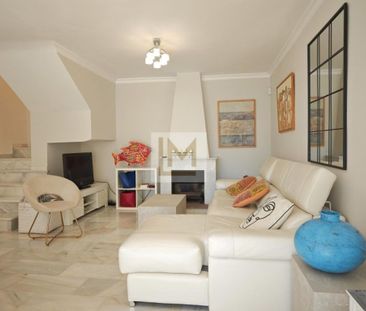 Luxury Semidetached House for rent in Estepona, Spain - Photo 1