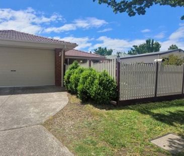 Family Home in a Prime Cranbourne West Location - Photo 6
