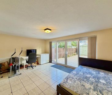 4 bedroom townhouse to rent - Photo 4