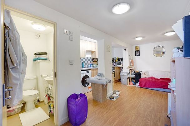 11 Longport, Canterbury - Photo 1