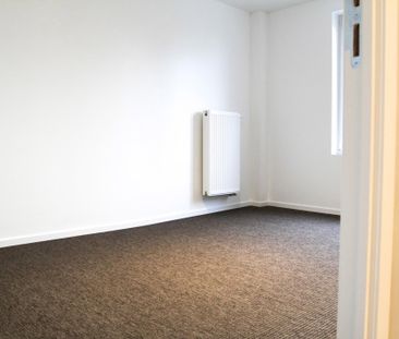 Prachtig herenhuis met 4 slaapkamers en terras - Photo 1