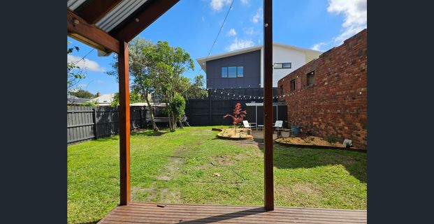 Thornbury Central ***6 month term from March 2026*** - Photo 1