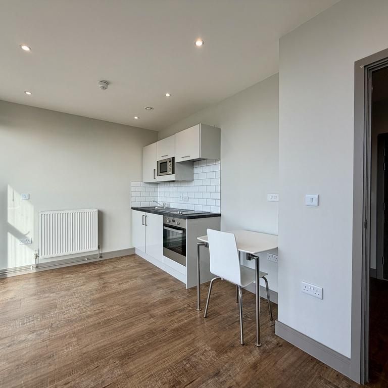 1 bedroom flat to rent - Photo 1