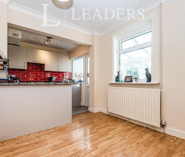 3 bedroom terraced house to rent - Photo 6