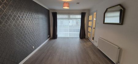 3 bedroom semi-detached house to rent - Photo 2