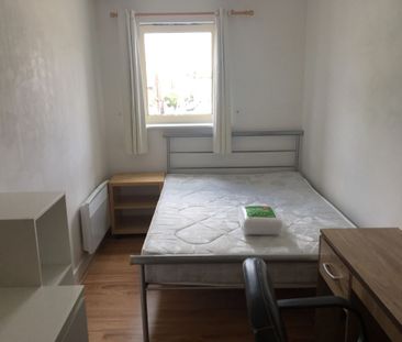 Jervaulx House, Lawrence Square - P10005 - Photo 5