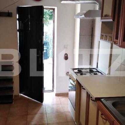 Apartament 1 camera, 45 mp, gradina 100 mp, zona Piata Engels - Fotografie 1