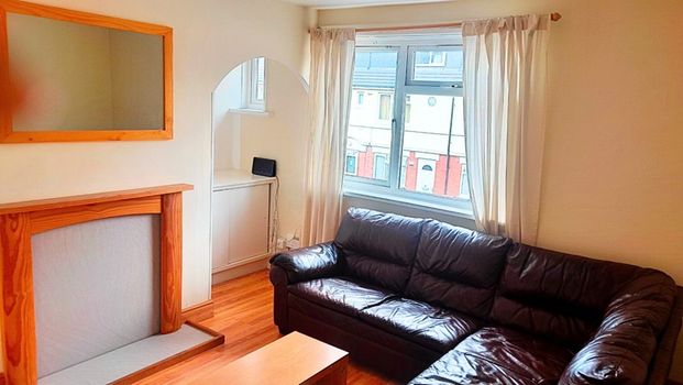 2 Bed Flat, Goring Road, CV2 - Photo 1