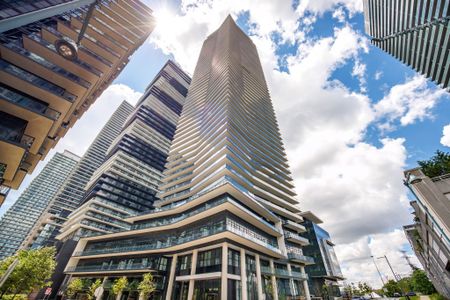 For Lease - 38 Annie Craig Drive Unit# 1010, Toronto, Ontario - Photo 2