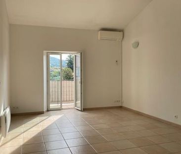 Location Appartement 3 pièces 82m² DRAGUIGNAN 83300 - Photo 3