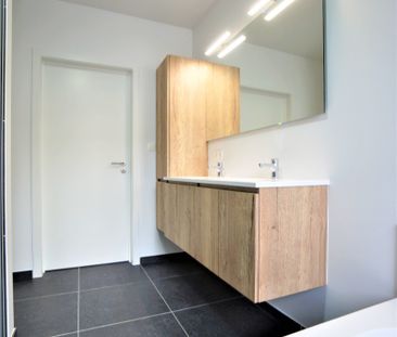 Recente woning met 4 slaapkamers en tuin te Wervik - Photo 2