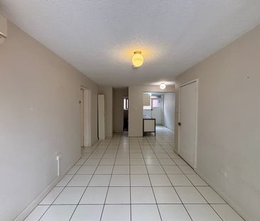 2/25 Fortescue Street, Spring Hill, Qld 4000 - Photo 2