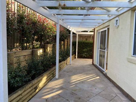 Stylish 3 Bedroom Terrace In Picton! - Photo 5