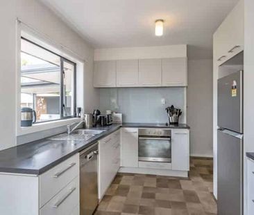 Relaxed Lifestyle Living Close to Lincoln Village - Photo 5