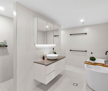 Fully Furnished 1 Bedroom Unit - perfectly situated on Lonsdale Street Braddon! - Photo 1
