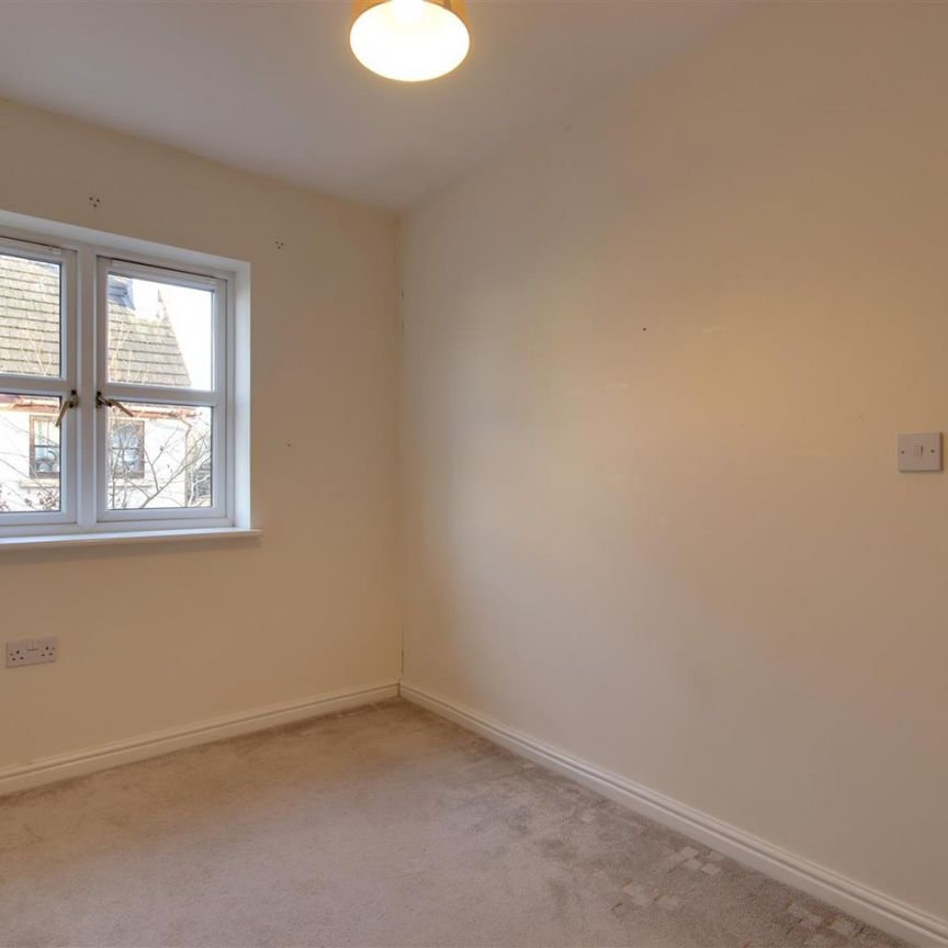 Court View, Stonehouse - Photo 1