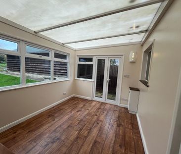 3 bedroom semi-detached house to rent - Photo 6