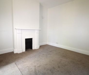 3 bedroom end of terrace house to rent - Photo 6