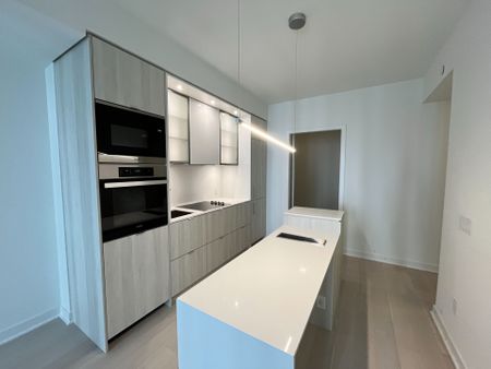 For Lease - 11 Yorkville Avenue Unit# 1107, Toronto, Ontario - Photo 3