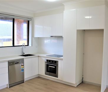 MODERN 2 BEDROOM UNIT - Photo 6