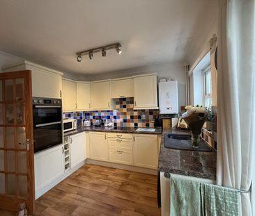 2 bedroom semi-detached house to rent - Photo 3