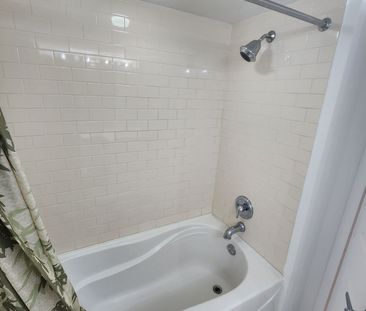 For Lease - 93 The Queensway N/A Unit# TH20, Toronto, Ontario - Photo 5