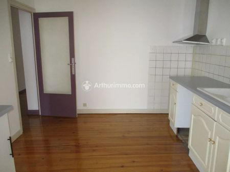 Location Appartement 3 pièces 78 m2 à Saint-Jean-d'Angély - Photo 4