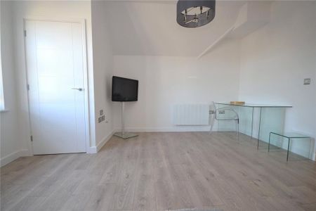 Studio to rent - Photo 2