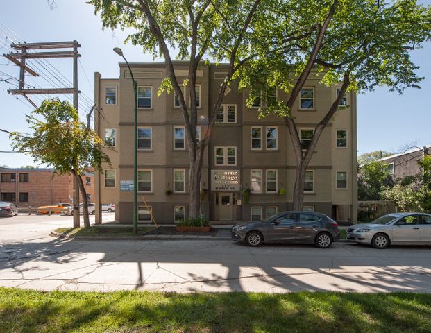 117 Bryce Apartment - Photo 1
