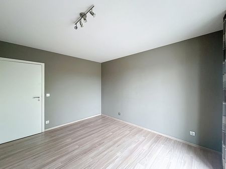 Appartement met twee slaapkamers nabij centrum Ninove - Photo 5