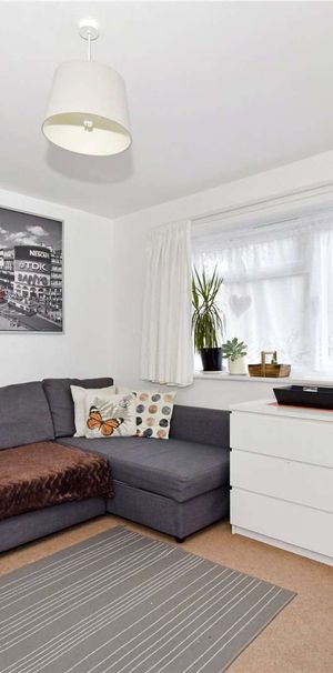 A ground floor flat is located less than a mile from Marlow High Street - Photo 1