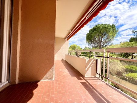 NIMES / JEAN JAURES - PUECH DU TEIL - SPACIEUX T2 BIS avec BALCON, GARAGE et CAVE - Photo 4