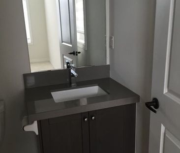 For Lease - 14 Travers Gate, Springwater, Ontario - Photo 4