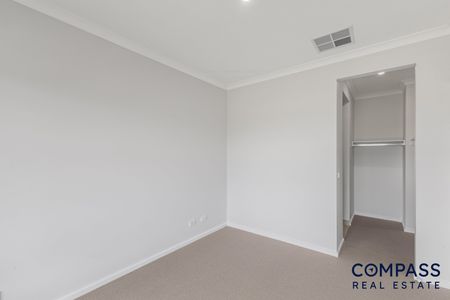 15 Buttercup Crescent, Armstrong Creek VIC 3217 - House For Rent | Domain - Photo 4