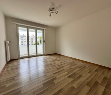 "grosszügige, helle 3.0-Zimmer-Wohnung" - Photo 2