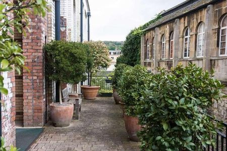 The Tramshed, Walcot, BA1 - Photo 3