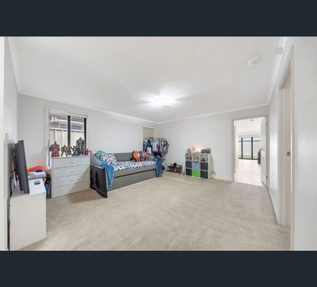 22 Carbone Drive, Munno Para West, SA 5115 - Photo 4