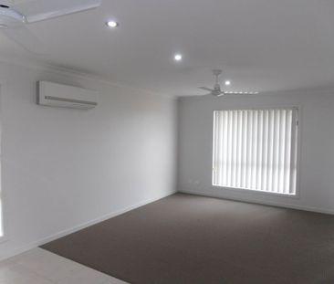 3 Bedroom Duplex in Andergrove Lakes - Photo 1