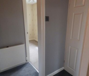 3 bedroom House To Let - Photo 2