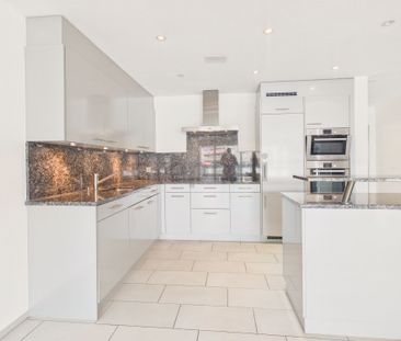 Luxurious 3.5-room apartment with balcony in Volketswil - Foto 3